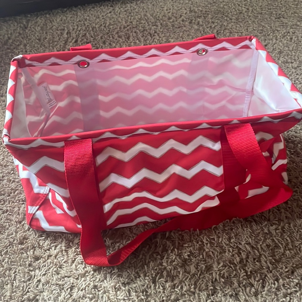 Thirty-one small utility tote